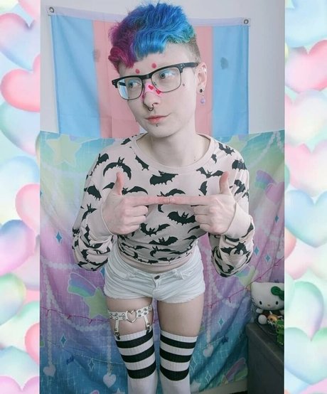 enbyjupiterfree erotic model img