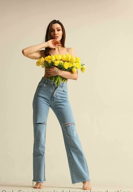 adelmorel naked pornstar pic