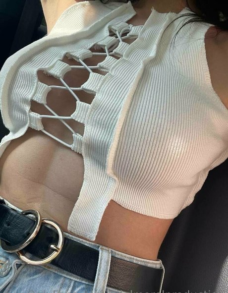 adelmorel model hd photos