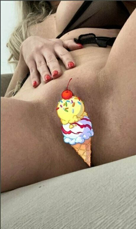 bikini teen onlyfans exclusive photo