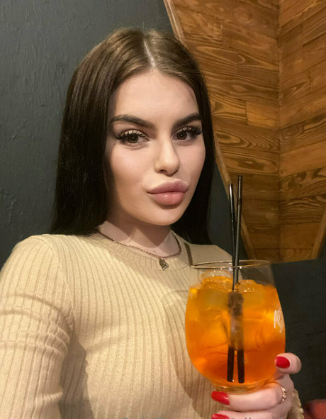 bikini model onlyfans free photo