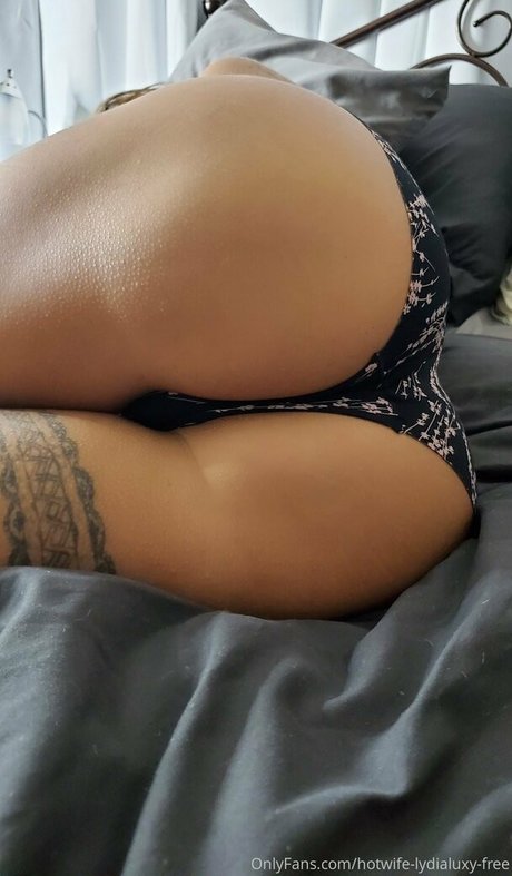 woodsman wife nice model pic