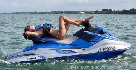 woodsman wife perfect model picture