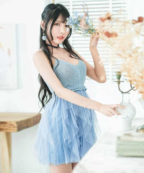 victoria__1998__ model hot picture