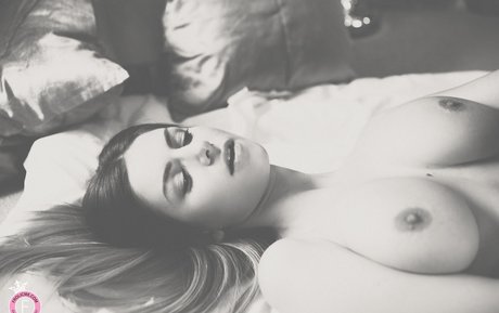 Stella Cox star free photos