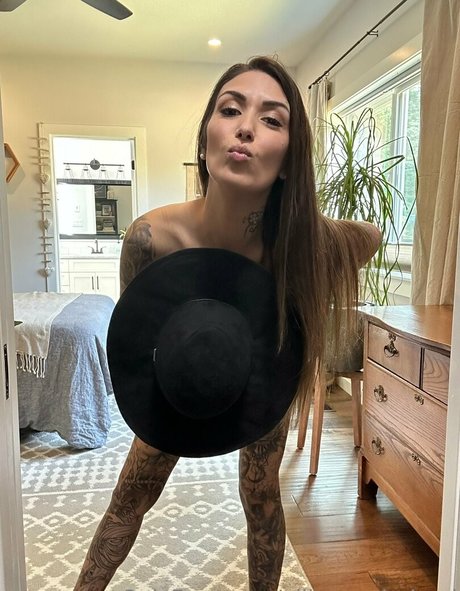 busty mom onlyfans sexy naked pics