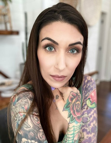 aliinwunderland star top gallery