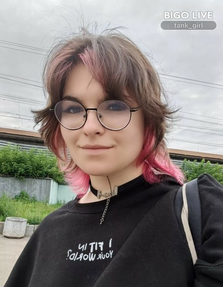 Tank Girl best star img