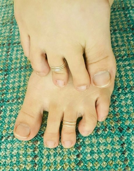 sixxela star erotic pic