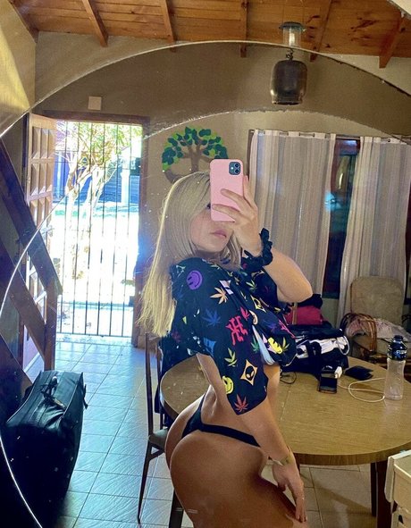 Yami Sanchez free pornstar photo