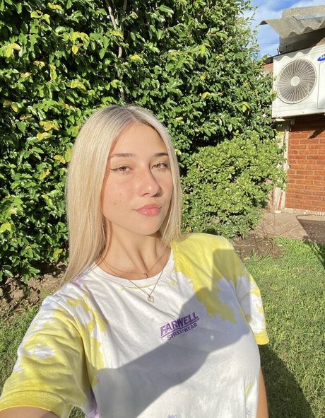 Yami Sanchez Best Profile Photo