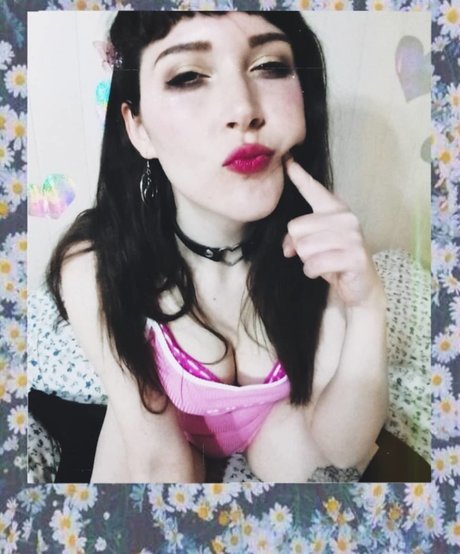 Space Bunny model exclusive pic