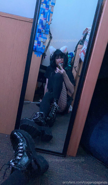 clairity sexy model photos