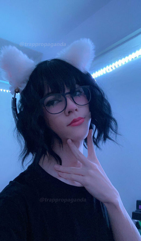 gloryhole wife onlyfans exclusive image