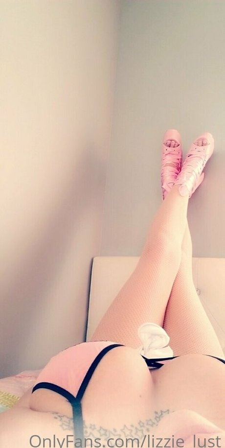 teen natural tits onlyfans hot naked pic