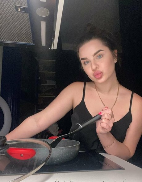 leyla luxxx top model pics