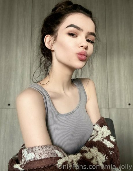 mia lolly art pornstar pictures