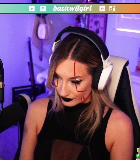 BasicWitGirl hot model pic