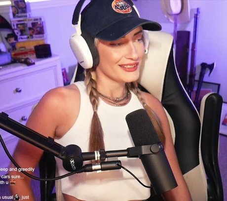 BasicWitGirl nice model pics