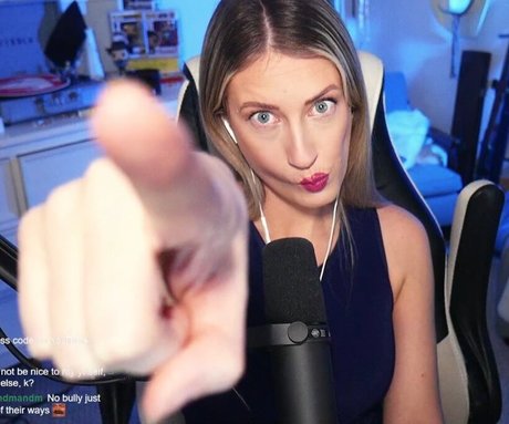 BasicWitGirl model free image