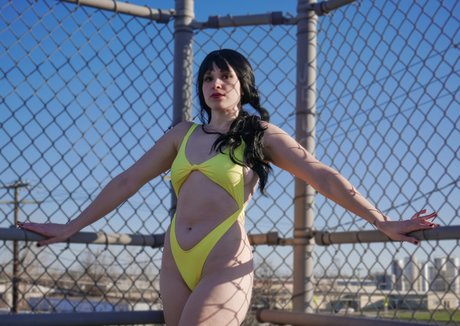 SunfyreTv model sex picture