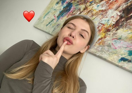 lolataylorfree pornstar beautiful img