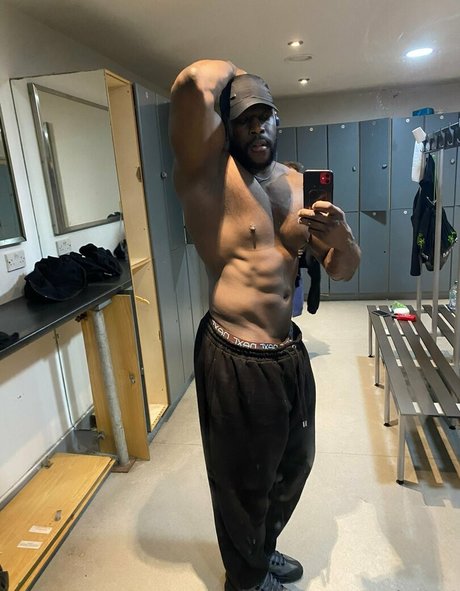 pleasure12368 naked model images