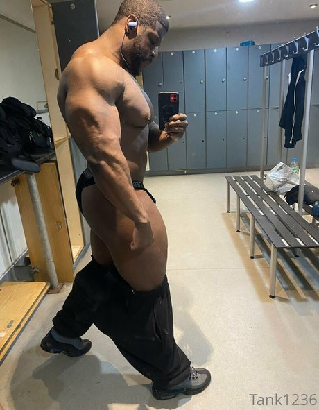 arab thick onlyfans exclusive photo