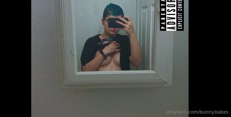 asian brunette onlyfans naked archive