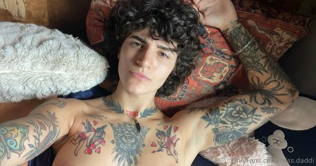 yourfavoritetomboy Best Profile Photo