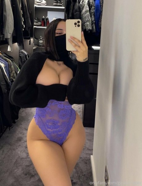 Gina Savage pornstar naked img