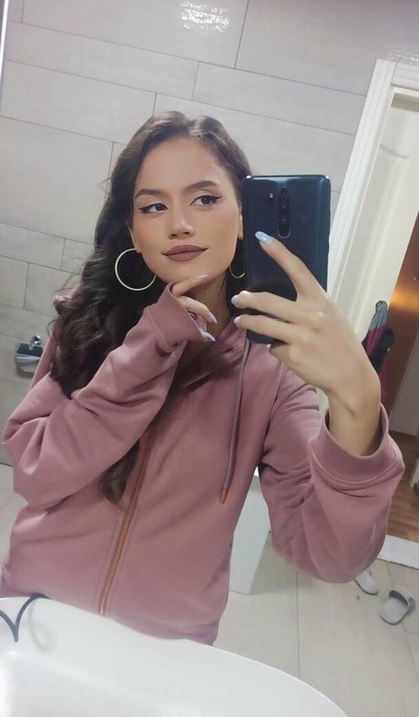 Arlequin ASMR adult model photos