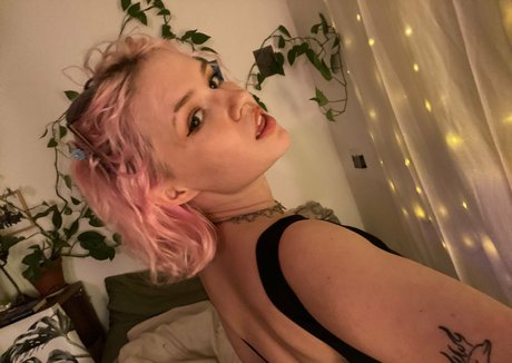 asian influencer onlyfans naked picture