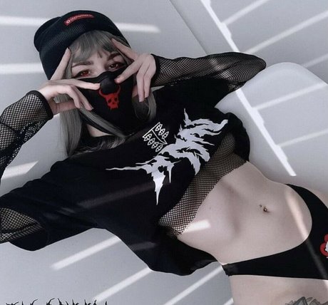 Hell tsuki sex model pictures