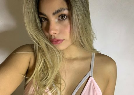 kendallbelmont erotic star img