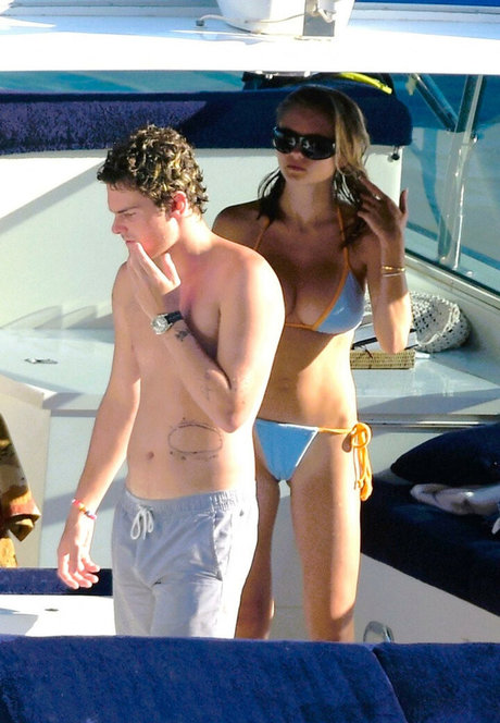 hairy twink onlyfans porn pictures