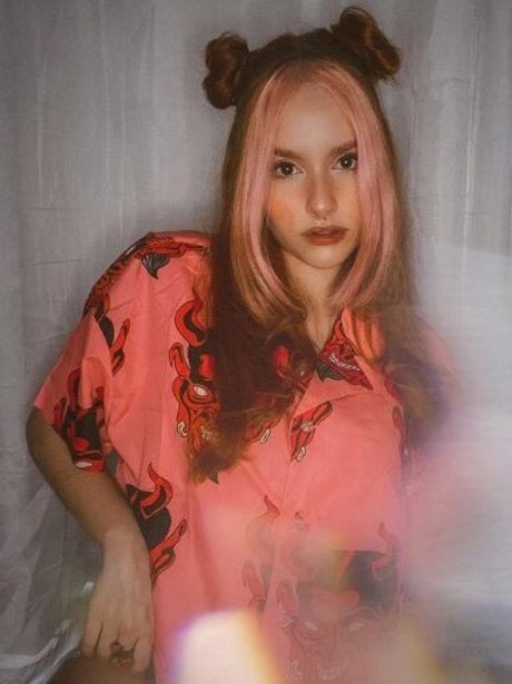 Larie S pornographic actress images