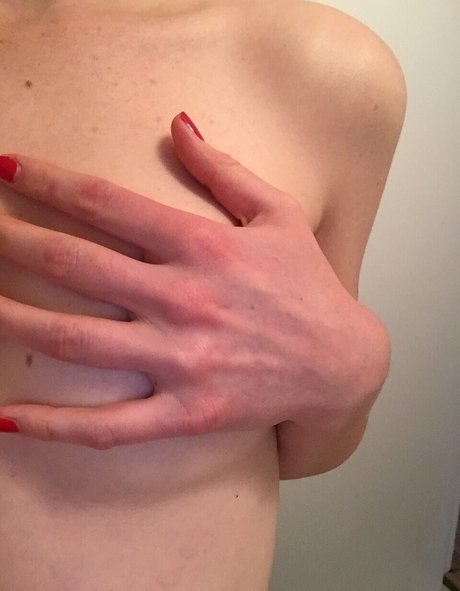 Bonnie Wright free pornstar img