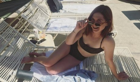 Bonnie Wright nude actress img