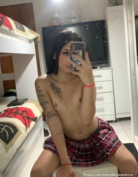 Pietra Ardivino free model gallery