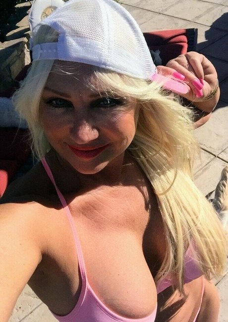 petite slut onlyfans hot naked pictures