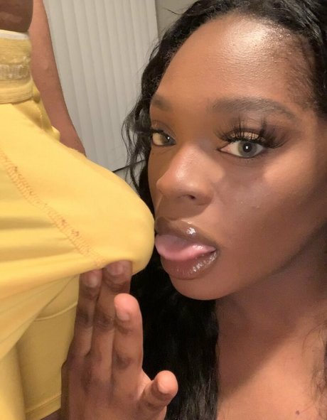 ebony wet pussy onlyfans sex images