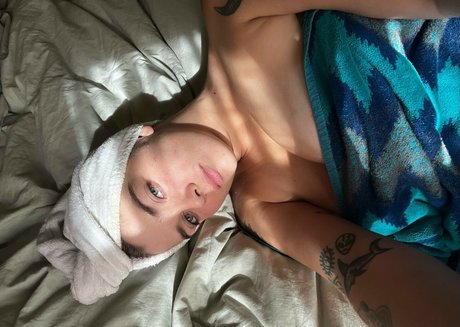 Serena Stone model hot pictures