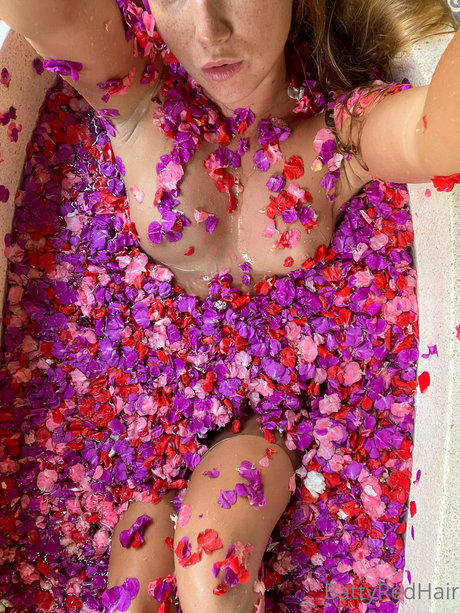 batty red hair model nudes pictures