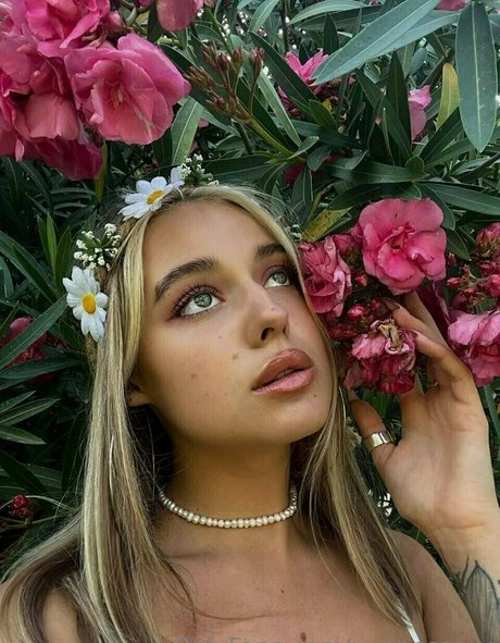 vvanessa v star porn img