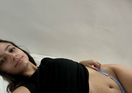 freakydesi model nude archive