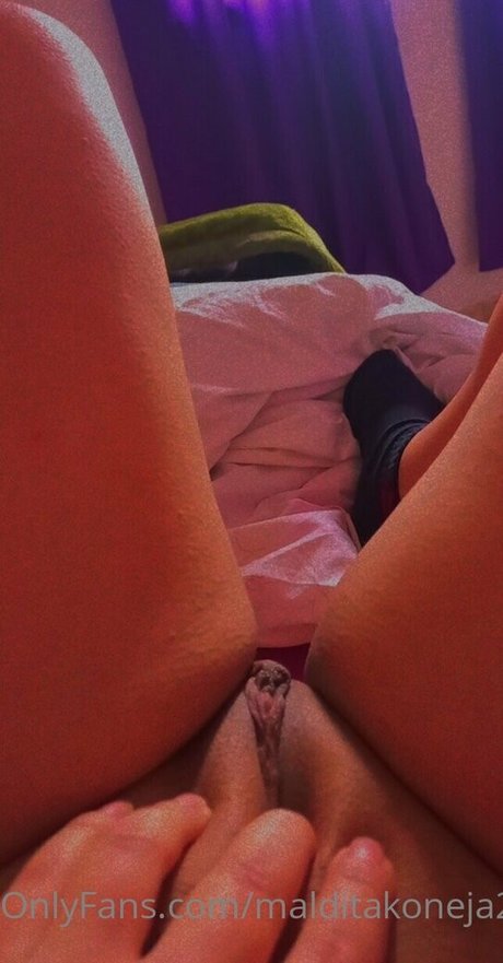 malditakoneja22 star beautiful archive