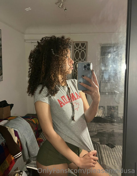 Aliakadir hot pornstar photos