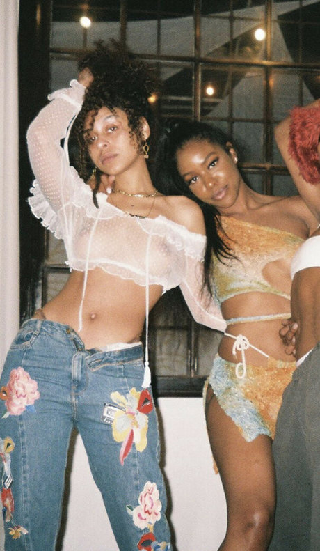 Aliakadir model sexy photos