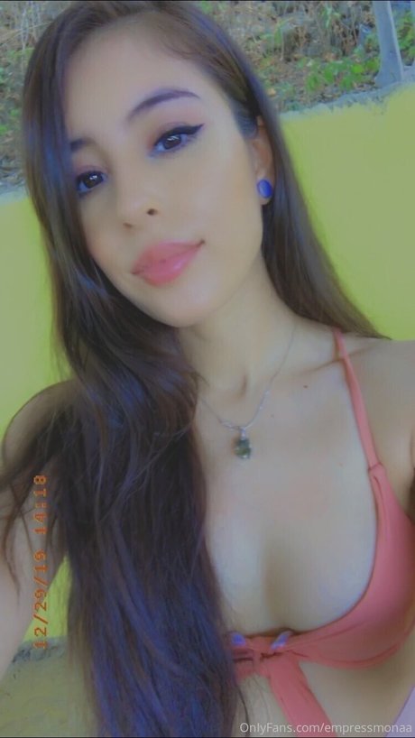 monajade adult star photo